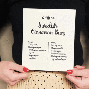 Disktrasa, Swedish Cinnamon Buns, vit/svart text