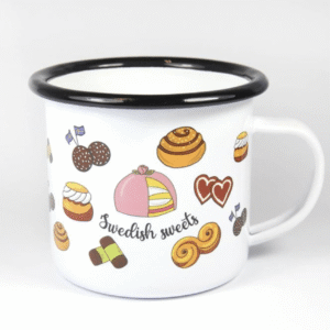 Emaljmugg, Swedish Sweets, vit/färgtryck