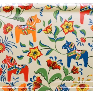 Leksand beige bricka Brickor, Carola Bengtsson Malmström, Dalahästar.jpg